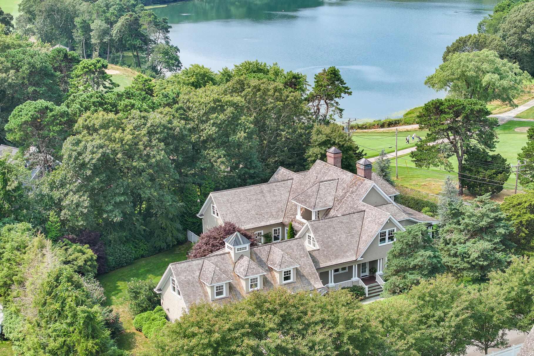 Osterville, Massachusetts 02655, United States, 5 Bedrooms Bedrooms, ,6 BathroomsBathrooms,Residential,Active,63682