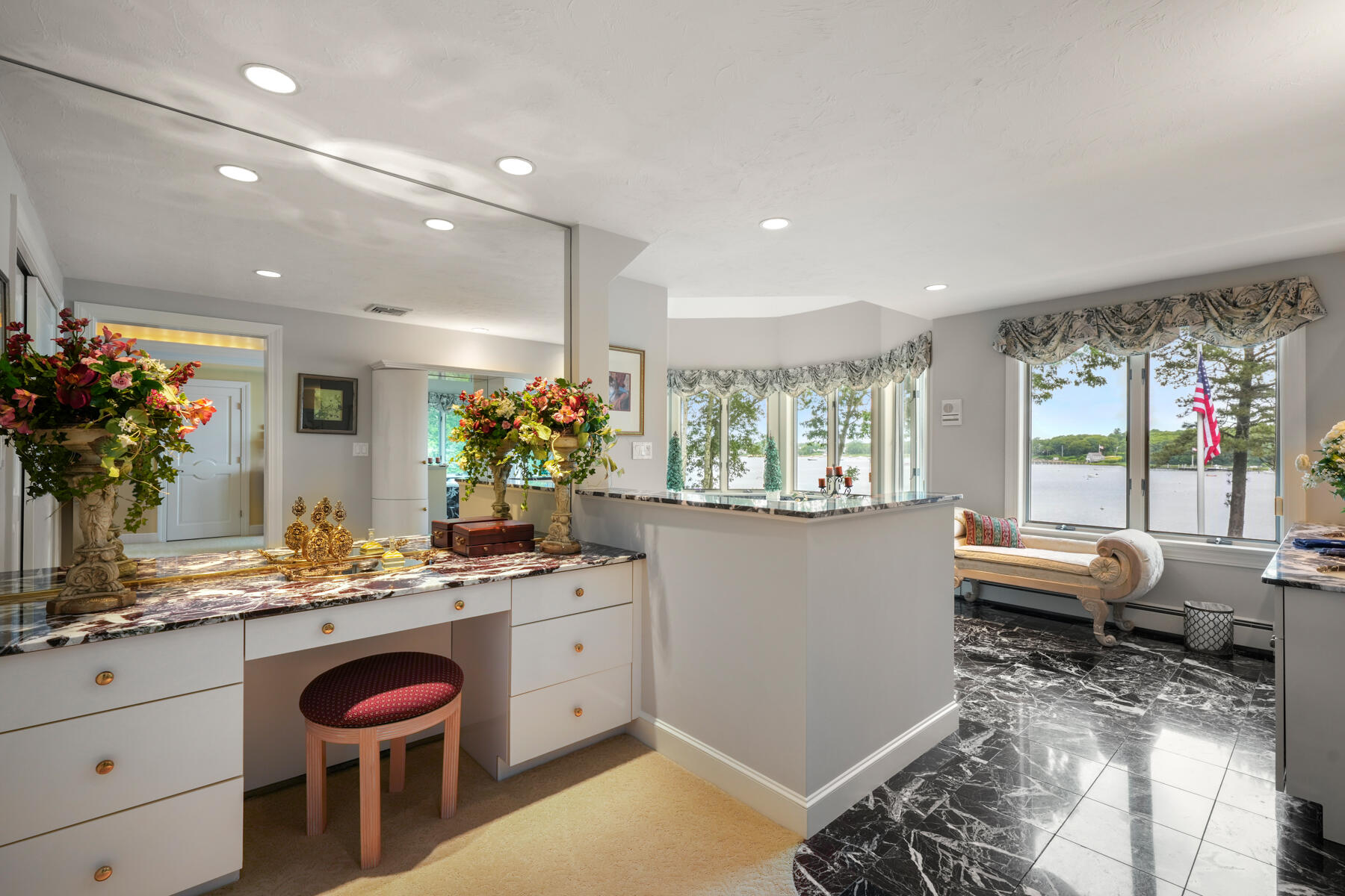 Osterville, Massachusetts 02655, United States, 5 Bedrooms Bedrooms, ,6 BathroomsBathrooms,Residential,Active,52979