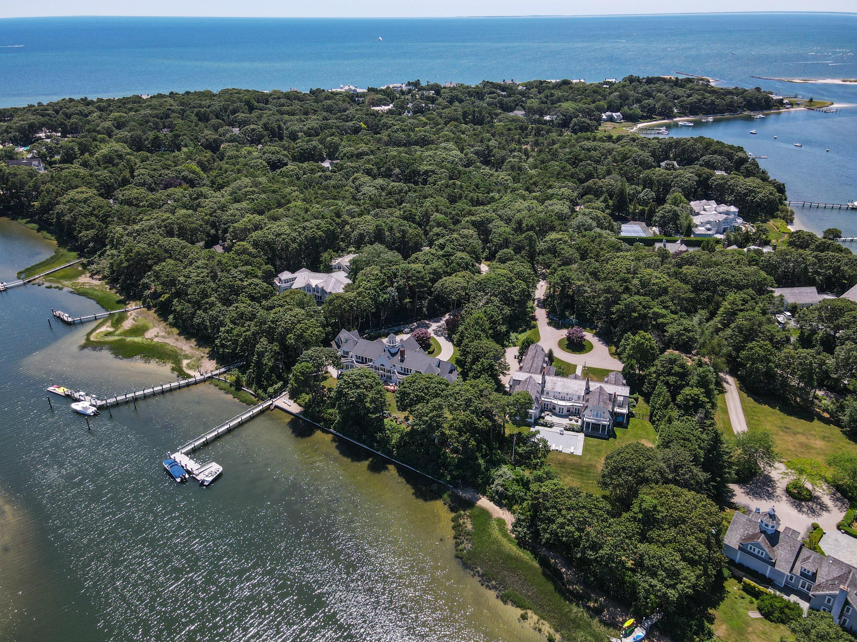 Osterville, Massachusetts 02655, United States, 5 Bedrooms Bedrooms, ,6 BathroomsBathrooms,Residential,Active,52979