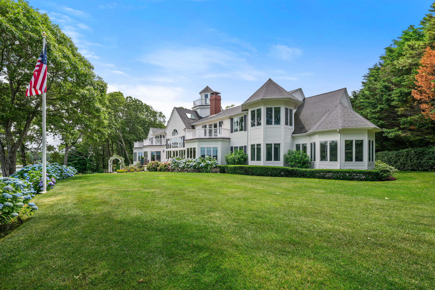 Osterville, Massachusetts 02655, United States, 5 Bedrooms Bedrooms, ,6 BathroomsBathrooms,Residential,Active,52979