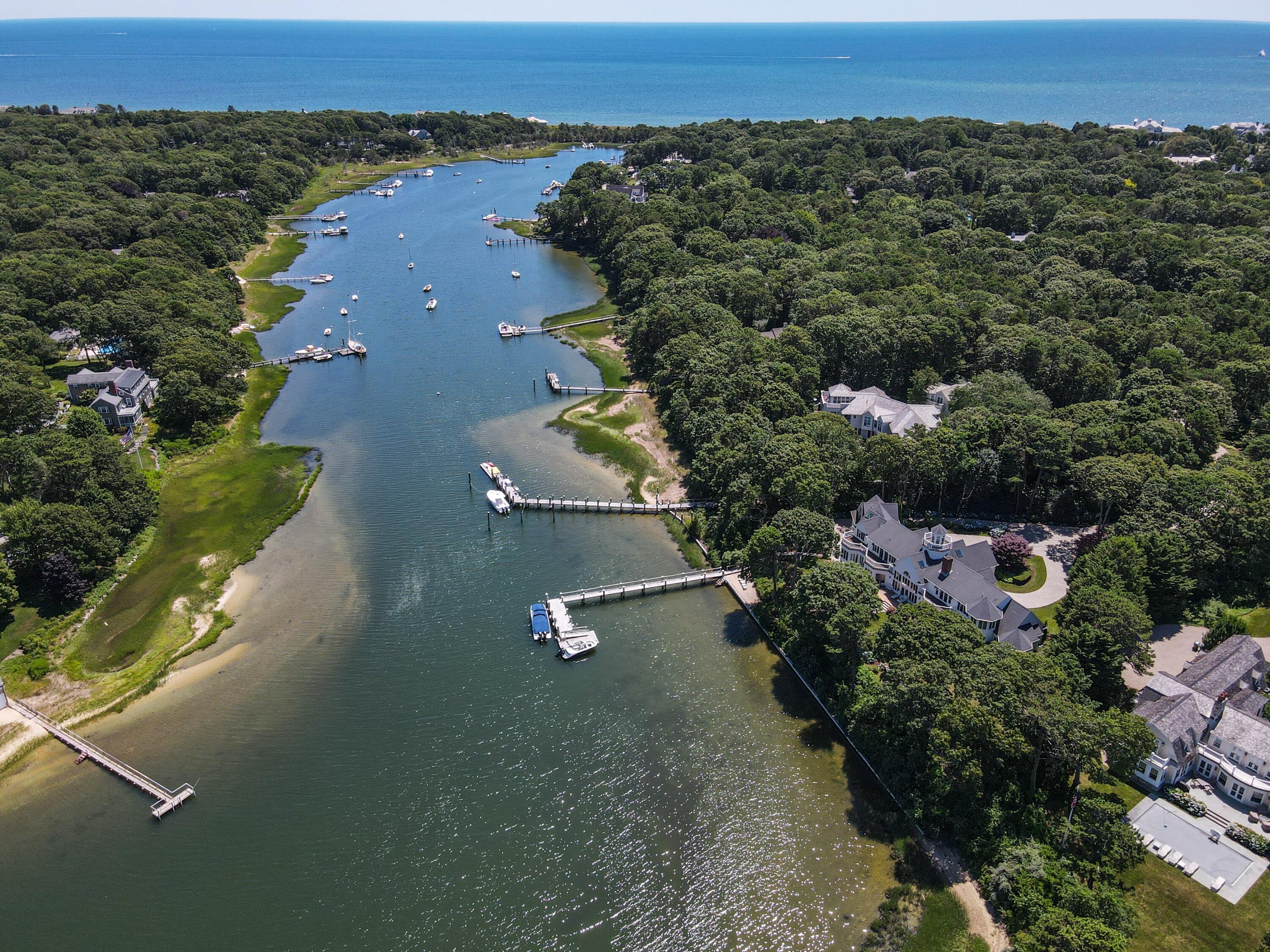 Osterville, Massachusetts 02655, United States, 5 Bedrooms Bedrooms, ,6 BathroomsBathrooms,Residential,Active,52979