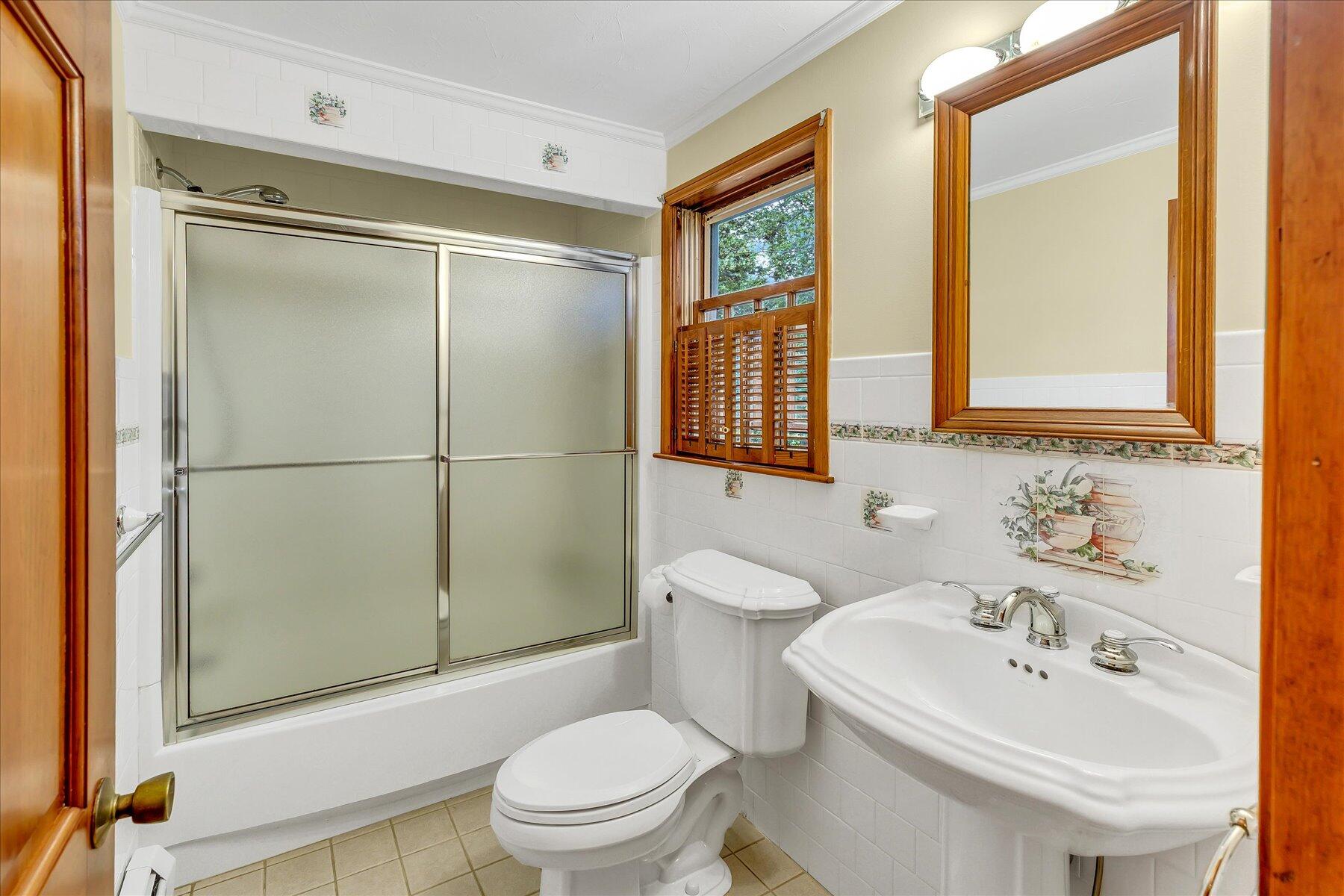 Sandwich, Massachusetts 02563, United States, 3 Bedrooms Bedrooms, ,2 BathroomsBathrooms,Residential,Active,220515