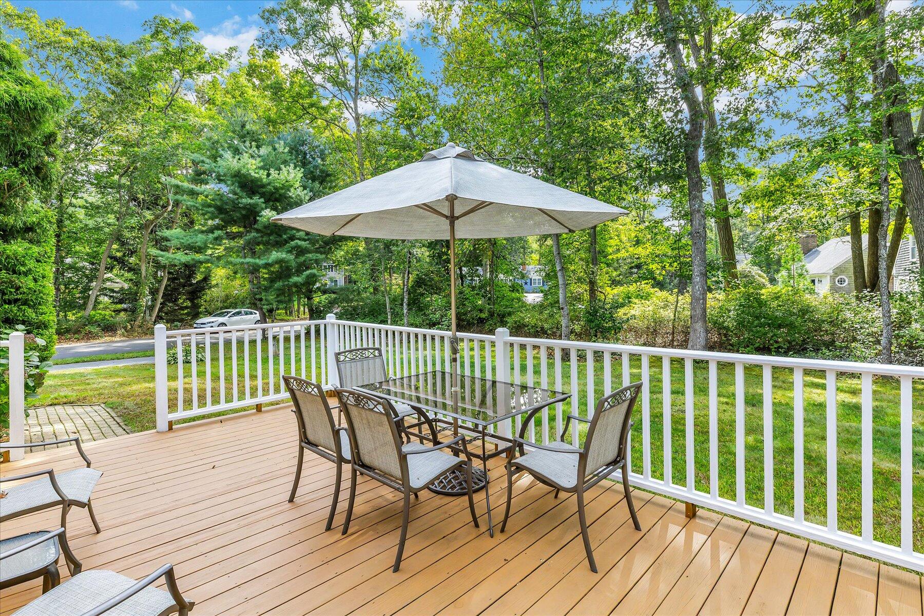 Sandwich, Massachusetts 02563, United States, 3 Bedrooms Bedrooms, ,2 BathroomsBathrooms,Residential,Active,220515