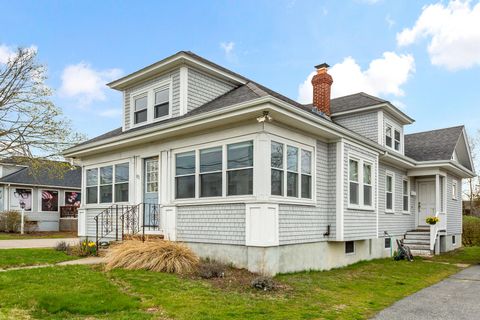 Photo of 83 Davis Straits, Falmouth, MA 02540 (MLS # 22601780)