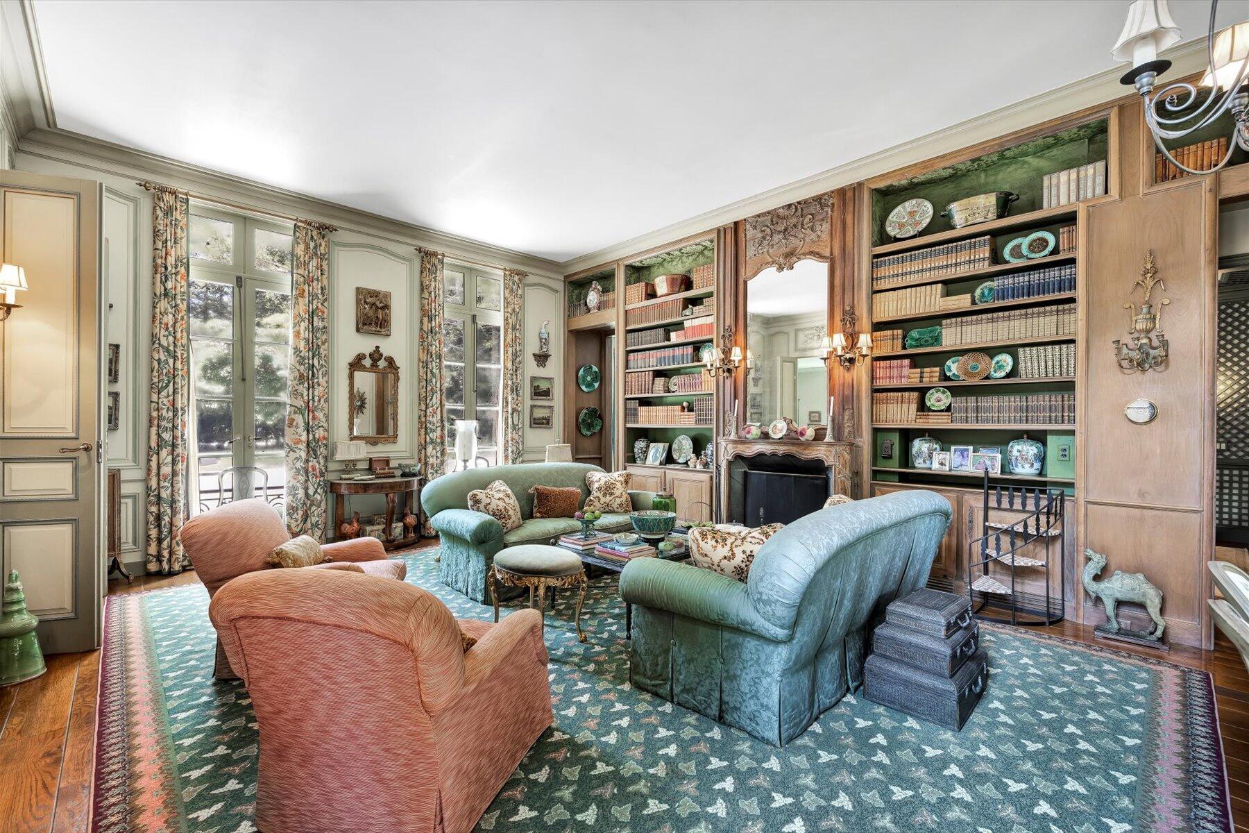 Cotuit, Massachusetts 02635, United States, 4 Bedrooms Bedrooms, ,5 BathroomsBathrooms,Residential,Active,49035