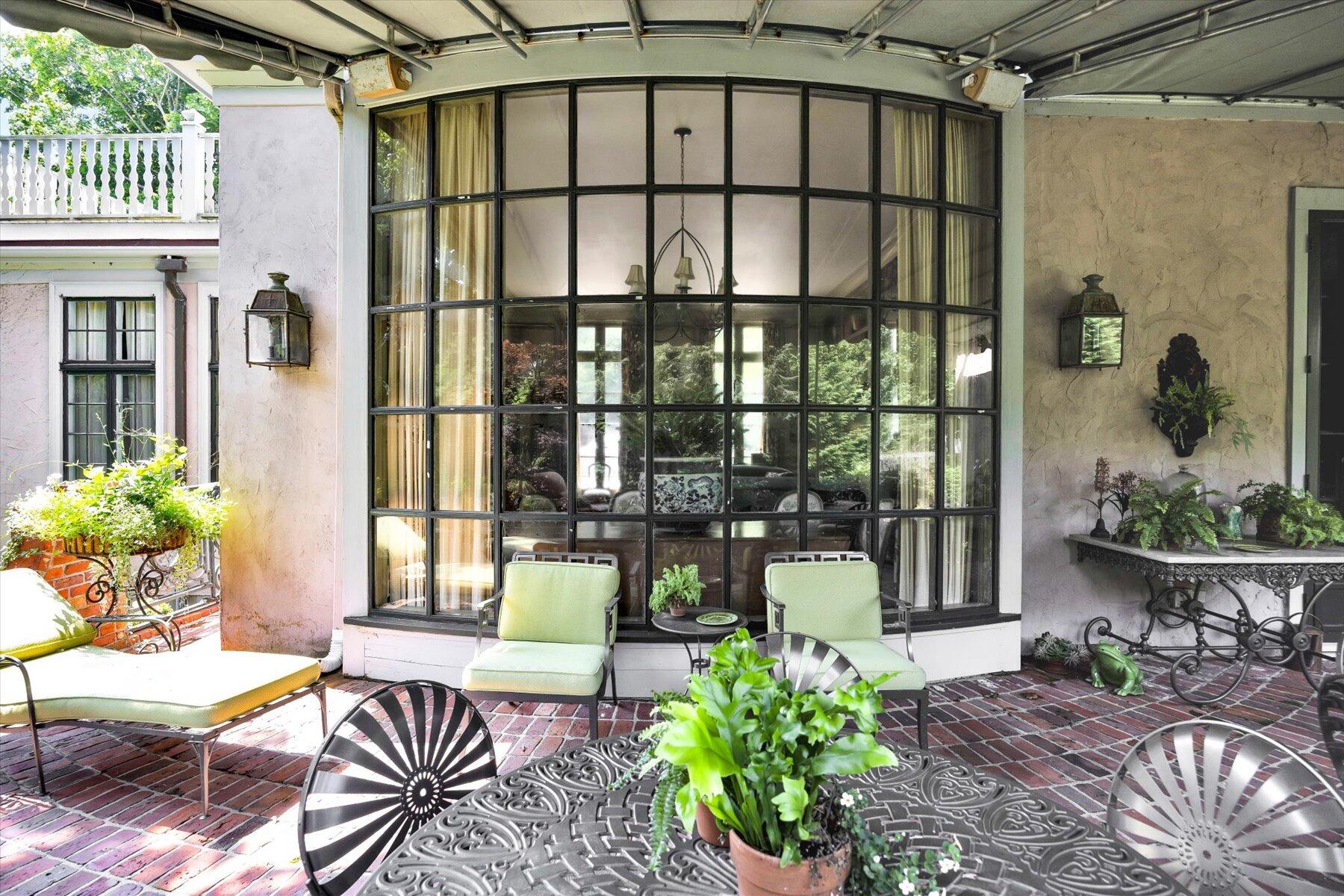 Cotuit, Massachusetts 02635, United States, 4 Bedrooms Bedrooms, ,5 BathroomsBathrooms,Residential,Active,49035