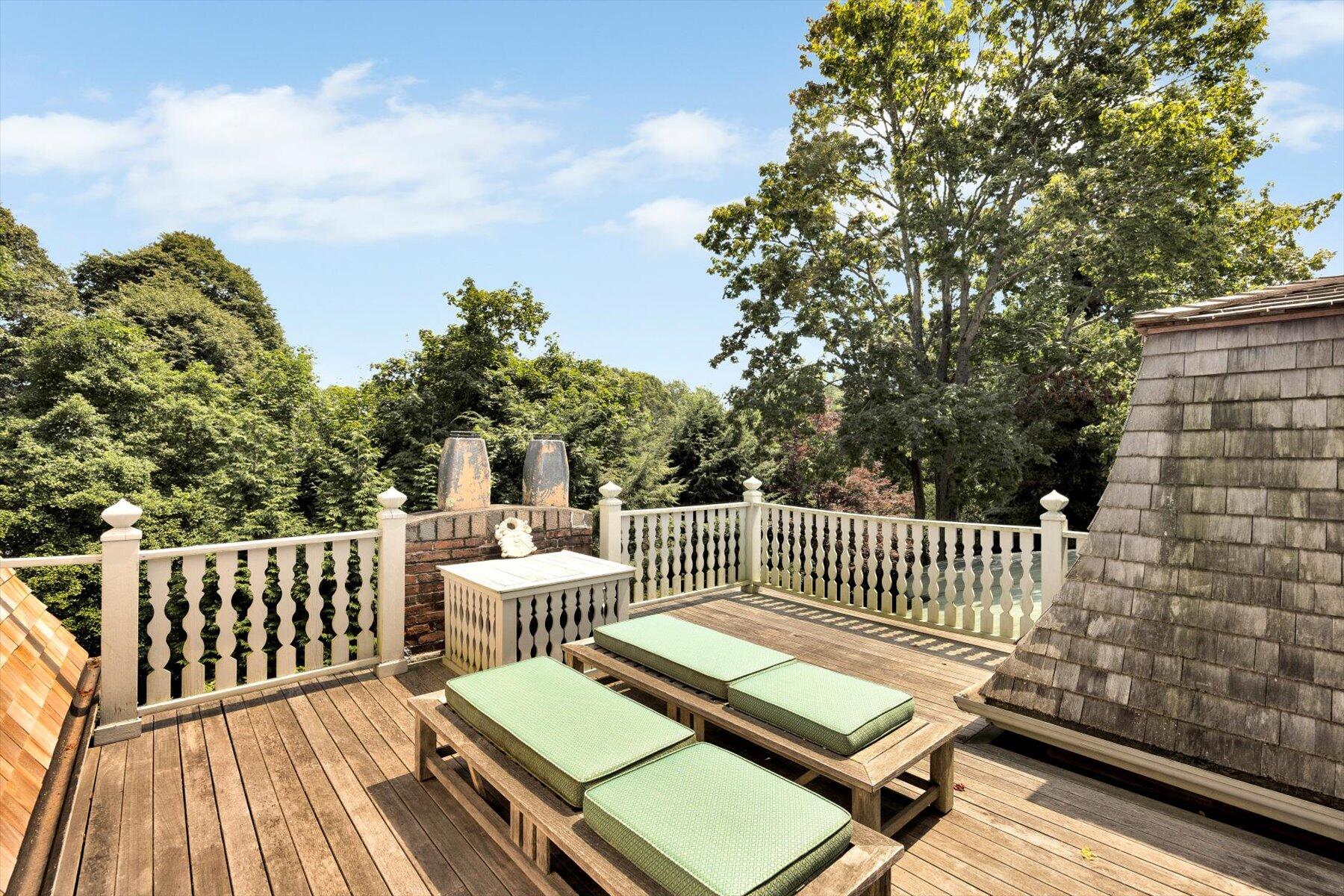 Cotuit, Massachusetts 02635, United States, 4 Bedrooms Bedrooms, ,5 BathroomsBathrooms,Residential,Active,49035