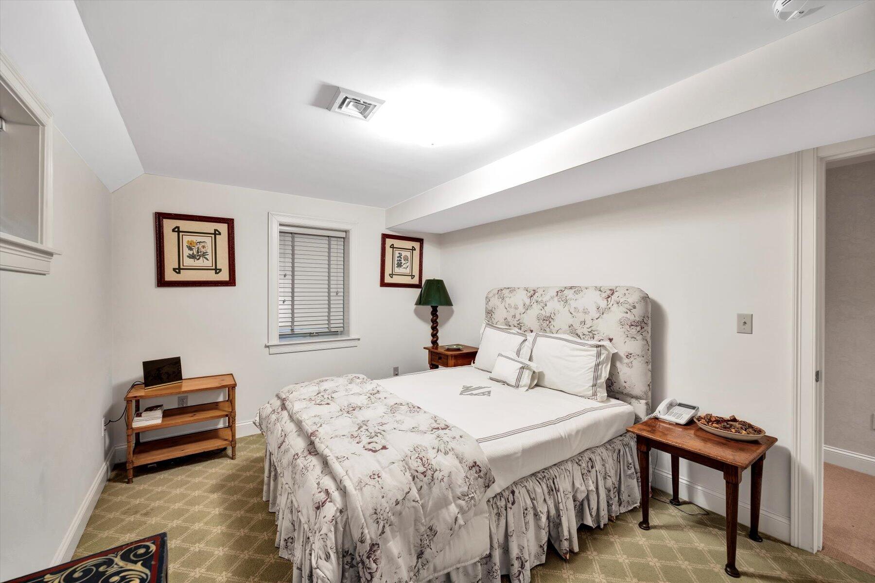 Cotuit, Massachusetts 02635, United States, 4 Bedrooms Bedrooms, ,5 BathroomsBathrooms,Residential,Active,49035