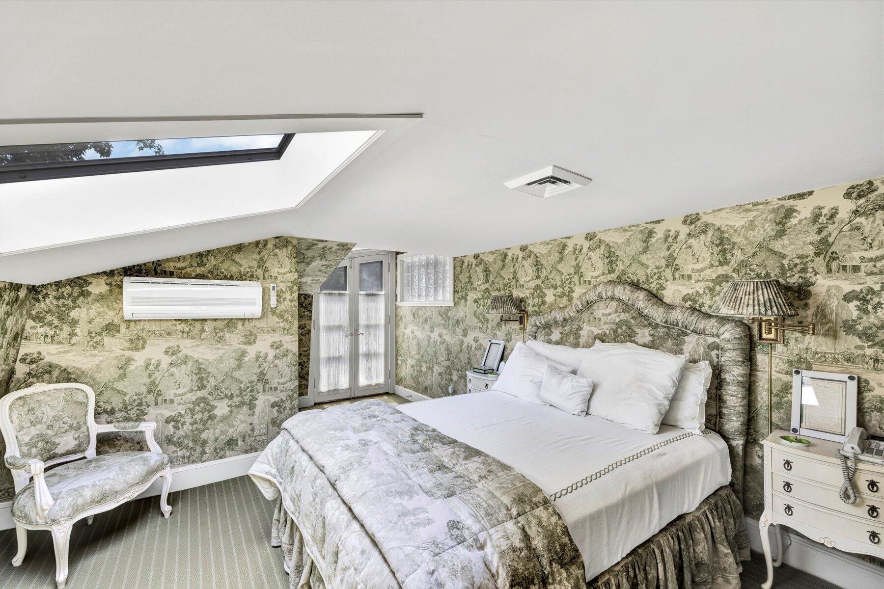 Cotuit, Massachusetts 02635, United States, 4 Bedrooms Bedrooms, ,5 BathroomsBathrooms,Residential,Active,49035