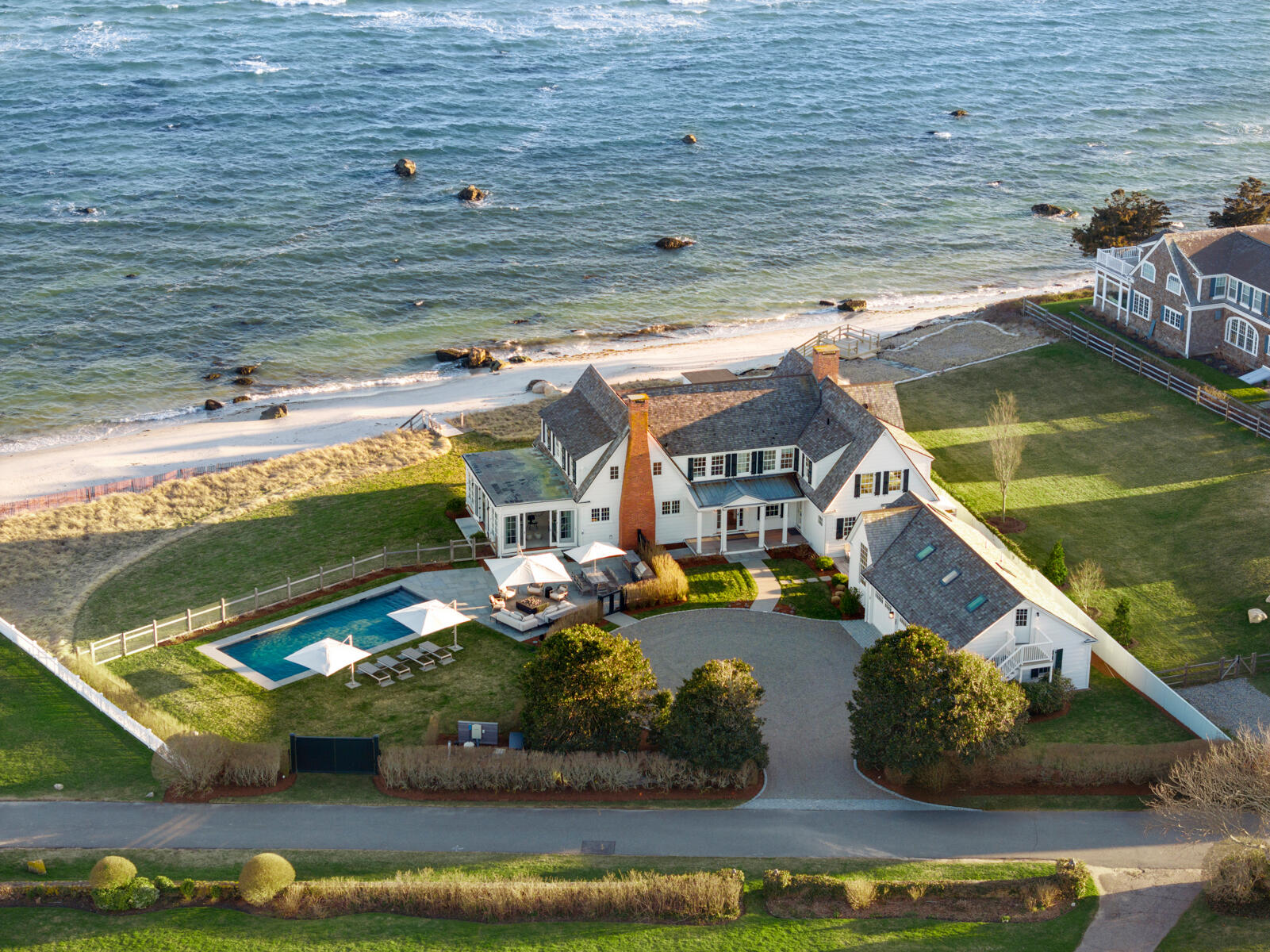 Hyannis Port, Massachusetts 02647, United States, 8 Bedrooms Bedrooms, ,6 BathroomsBathrooms,Residential,Active,110329