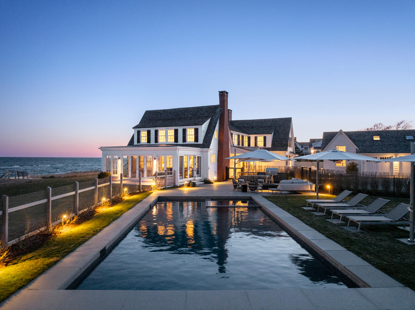 Hyannis Port, Massachusetts 02647, United States, 8 Bedrooms Bedrooms, ,6 BathroomsBathrooms,Residential,Active,110329