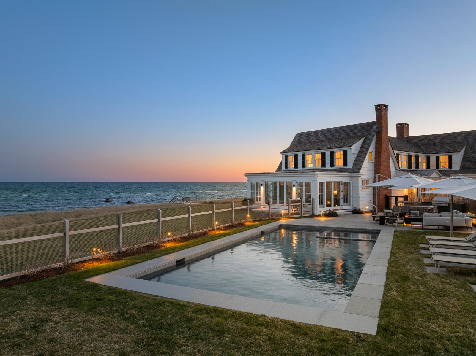 Hyannis Port, Massachusetts 02647, United States, 8 Bedrooms Bedrooms, ,6 BathroomsBathrooms,Residential,Active,110329