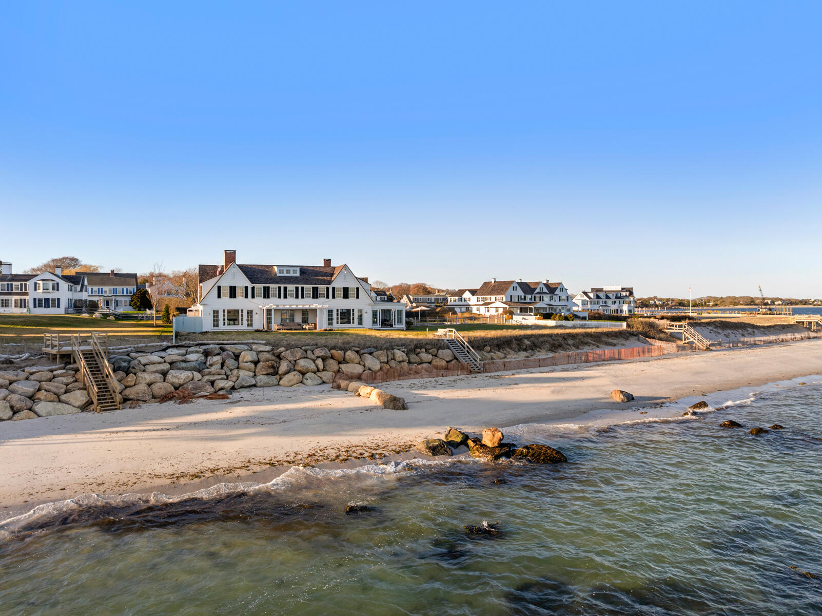 Hyannis Port, Massachusetts 02647, United States, 8 Bedrooms Bedrooms, ,6 BathroomsBathrooms,Residential,Active,110329