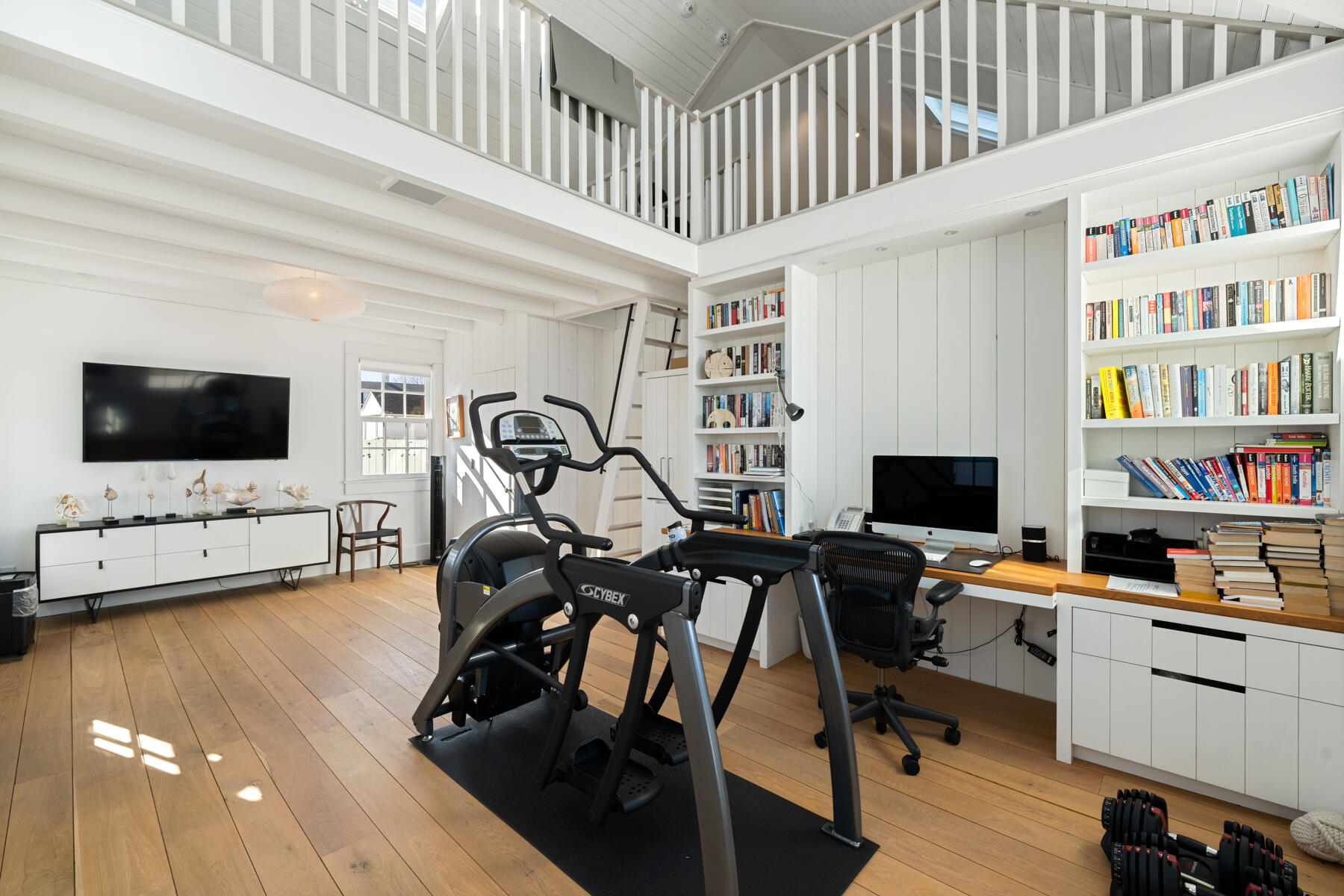 Hyannis Port, Massachusetts 02647, United States, 8 Bedrooms Bedrooms, ,6 BathroomsBathrooms,Residential,Active,110329