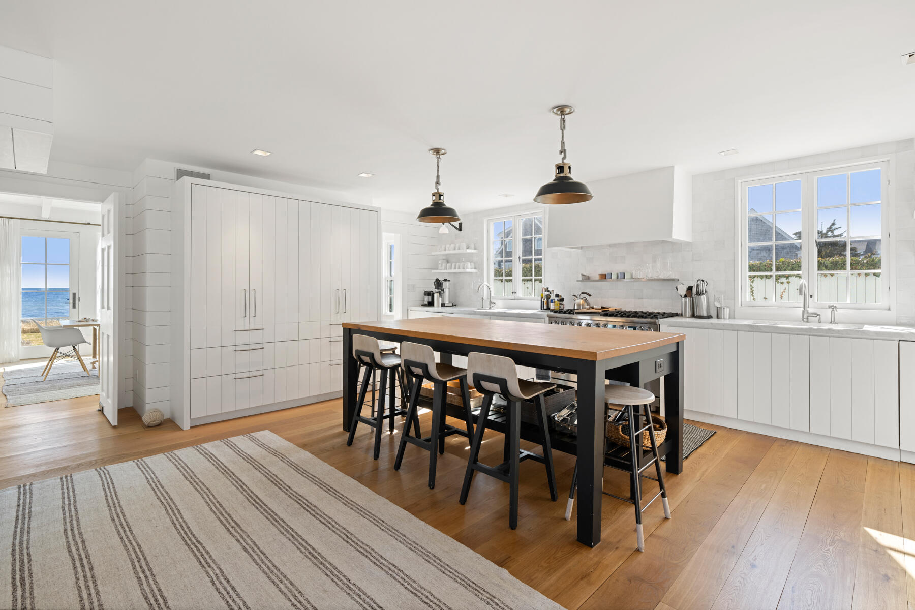 Hyannis Port, Massachusetts 02647, United States, 8 Bedrooms Bedrooms, ,6 BathroomsBathrooms,Residential,Active,110329