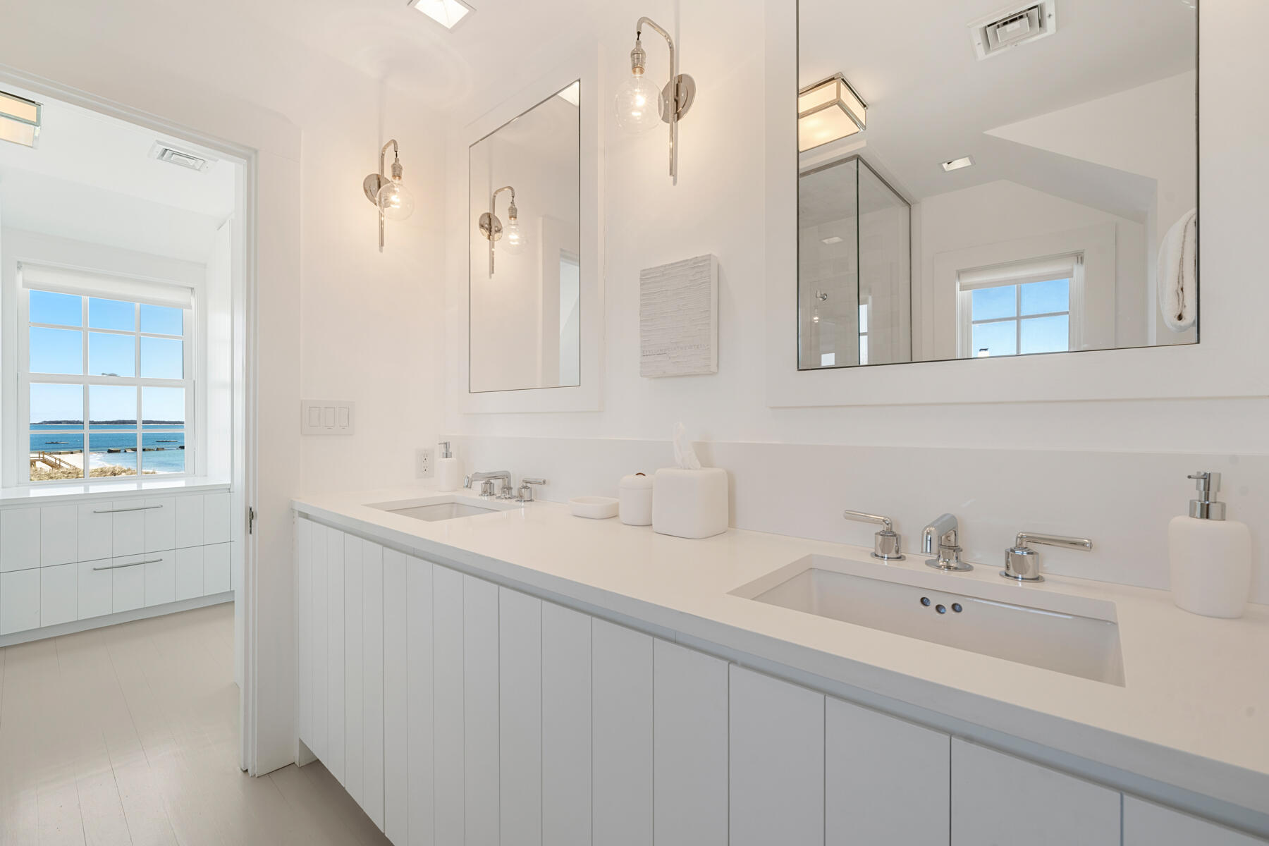 Hyannis Port, Massachusetts 02647, United States, 8 Bedrooms Bedrooms, ,6 BathroomsBathrooms,Residential,Active,110329