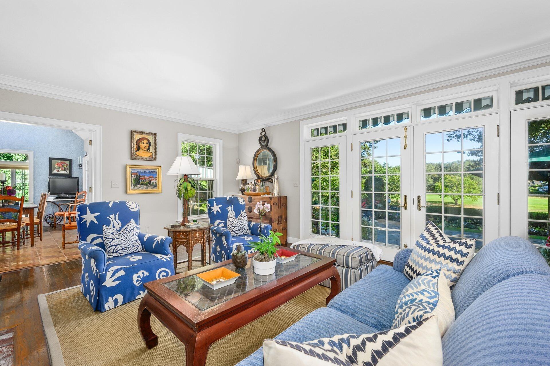 Osterville, Massachusetts 02655, United States, 5 Bedrooms Bedrooms, ,6 BathroomsBathrooms,Residential,Active,210380