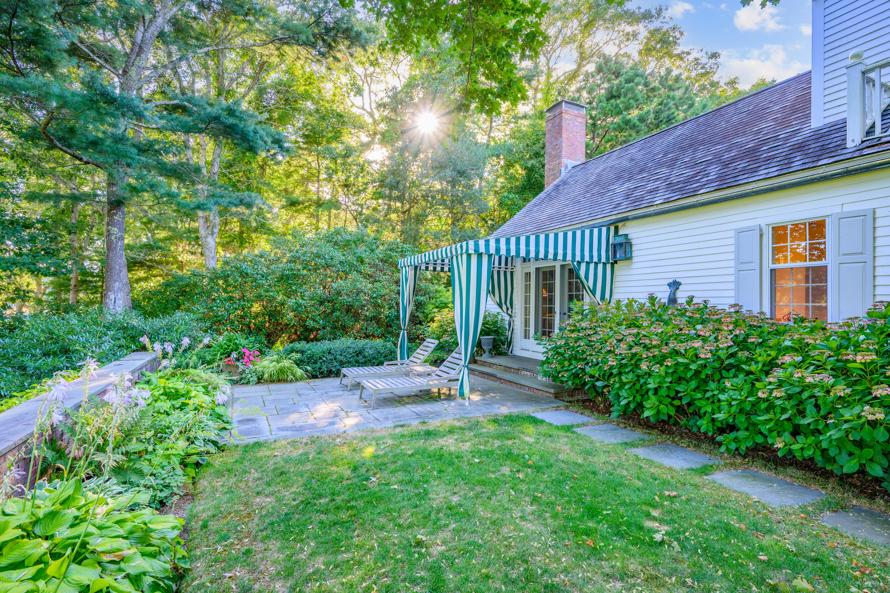 Osterville, Massachusetts 02655, United States, 5 Bedrooms Bedrooms, ,6 BathroomsBathrooms,Residential,Active,210380