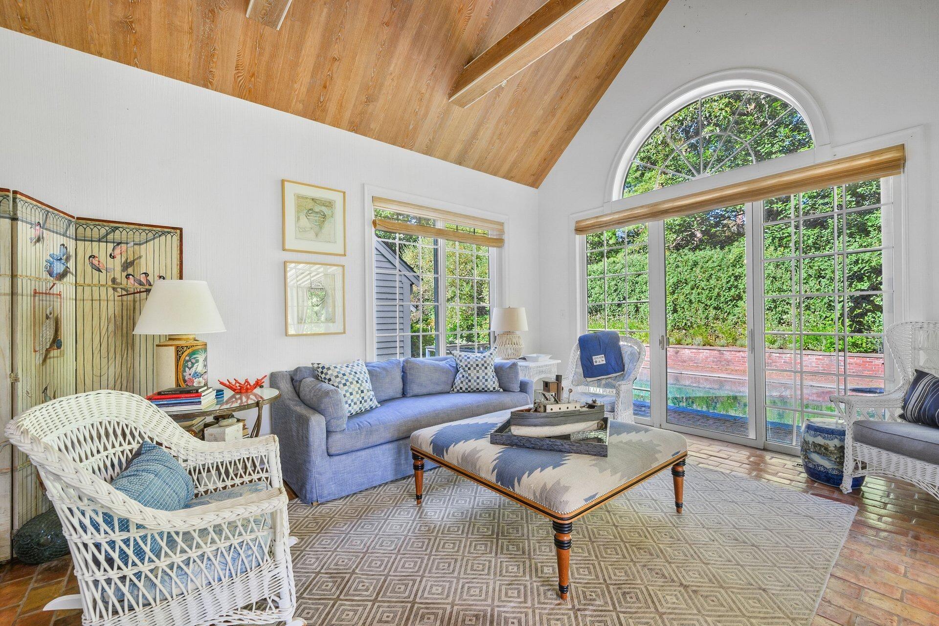 Osterville, Massachusetts 02655, United States, 5 Bedrooms Bedrooms, ,6 BathroomsBathrooms,Residential,Active,210380