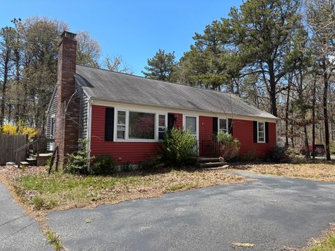 Photo of 8 Oakleaf Circle, Harwich, MA 02645 (MLS # 22602285)