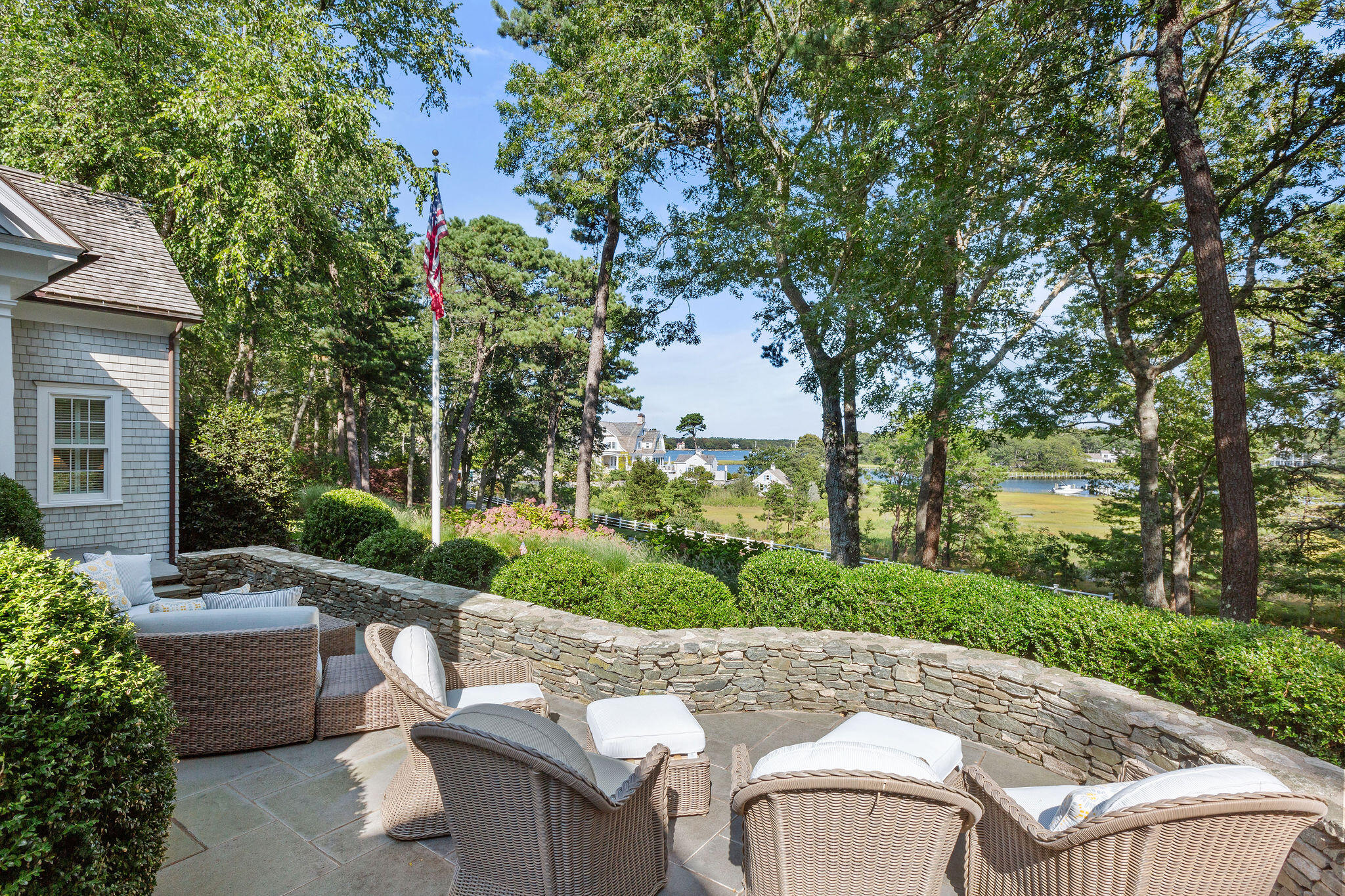 Osterville, Massachusetts 02655, United States, 7 Bedrooms Bedrooms, ,6 BathroomsBathrooms,Residential,Active,42757