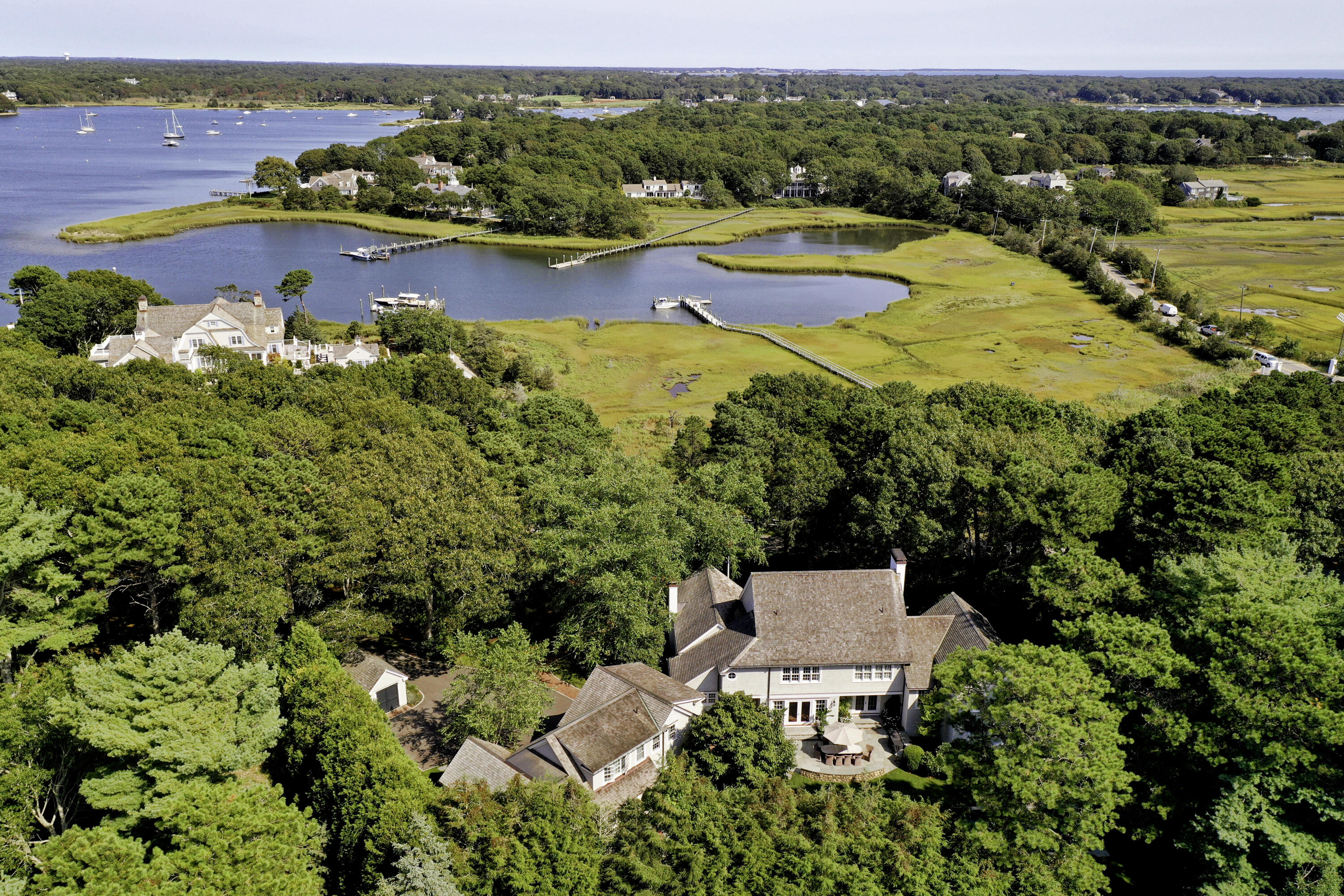 Osterville, Massachusetts 02655, United States, 7 Bedrooms Bedrooms, ,6 BathroomsBathrooms,Residential,Active,42757