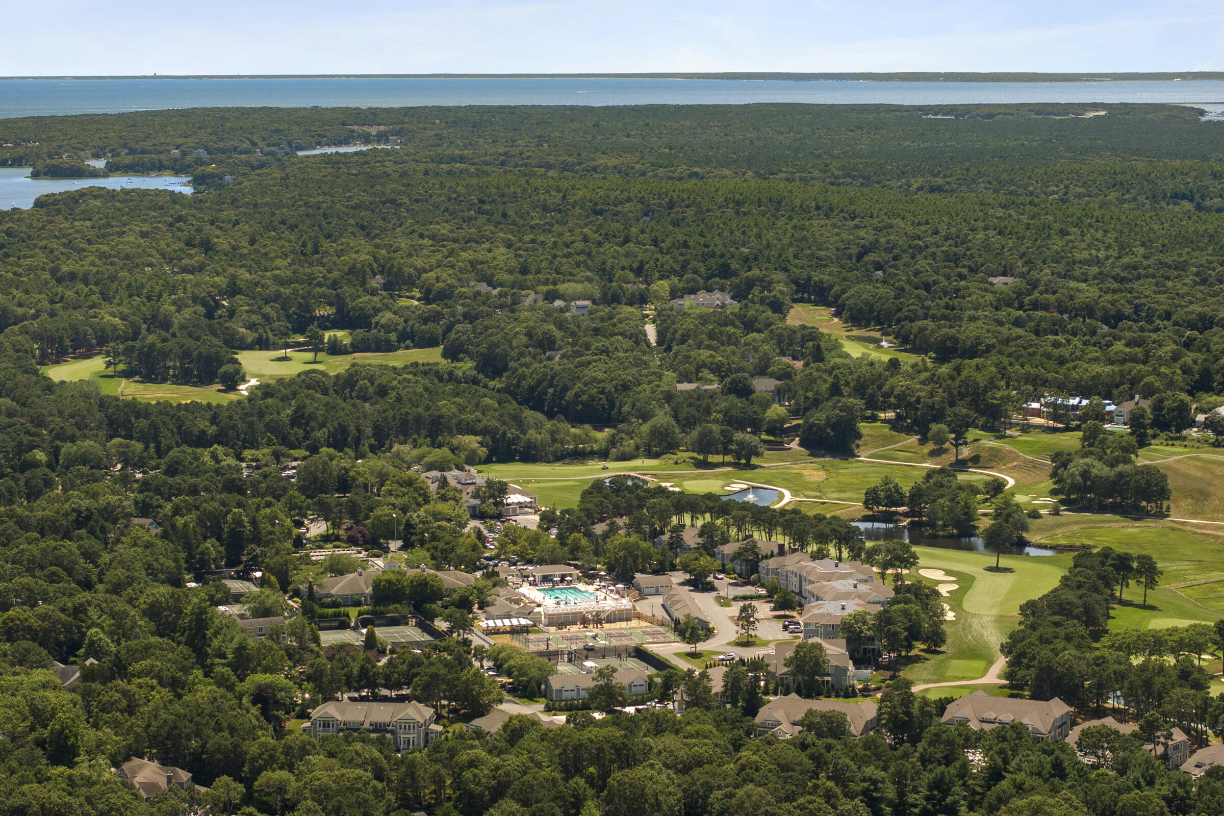 Mashpee, Massachusetts 02649, United States, 6 Bedrooms Bedrooms, ,7 BathroomsBathrooms,Residential,Active,168648