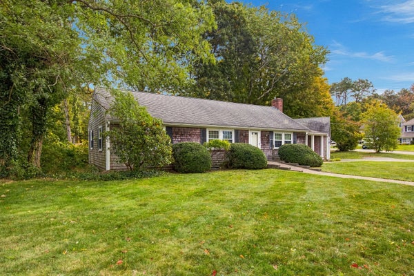 119 GOVERNORS WAY, BARNSTABLE, MA 02630 - Image fdfaab61cddd0804118ddb18c87fa533/1035549680