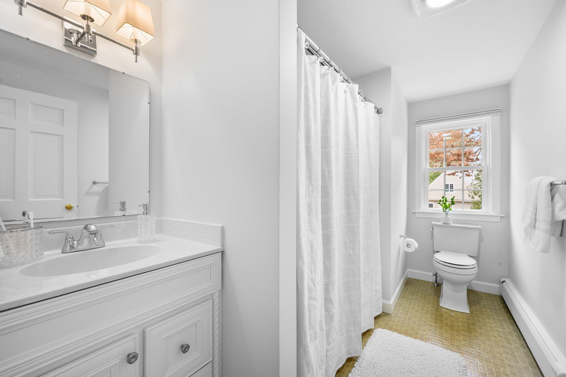 Cotuit, Massachusetts 02635, United States, 3 Bedrooms Bedrooms, ,3 BathroomsBathrooms,Residential,Active,248938