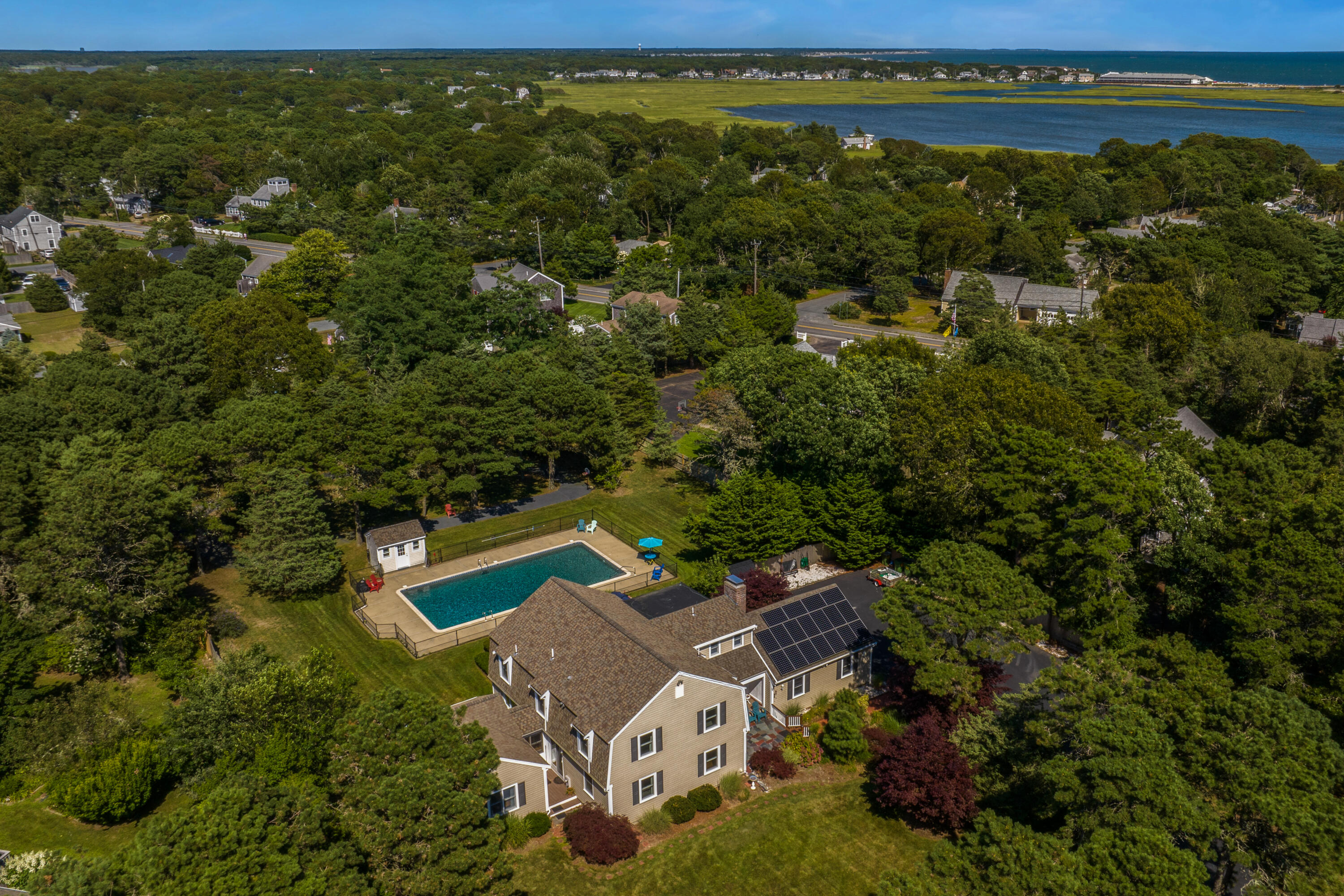 West Yarmouth, Massachusetts 02673, United States, 6 Bedrooms Bedrooms, ,6 BathroomsBathrooms,Residential,Active,47354