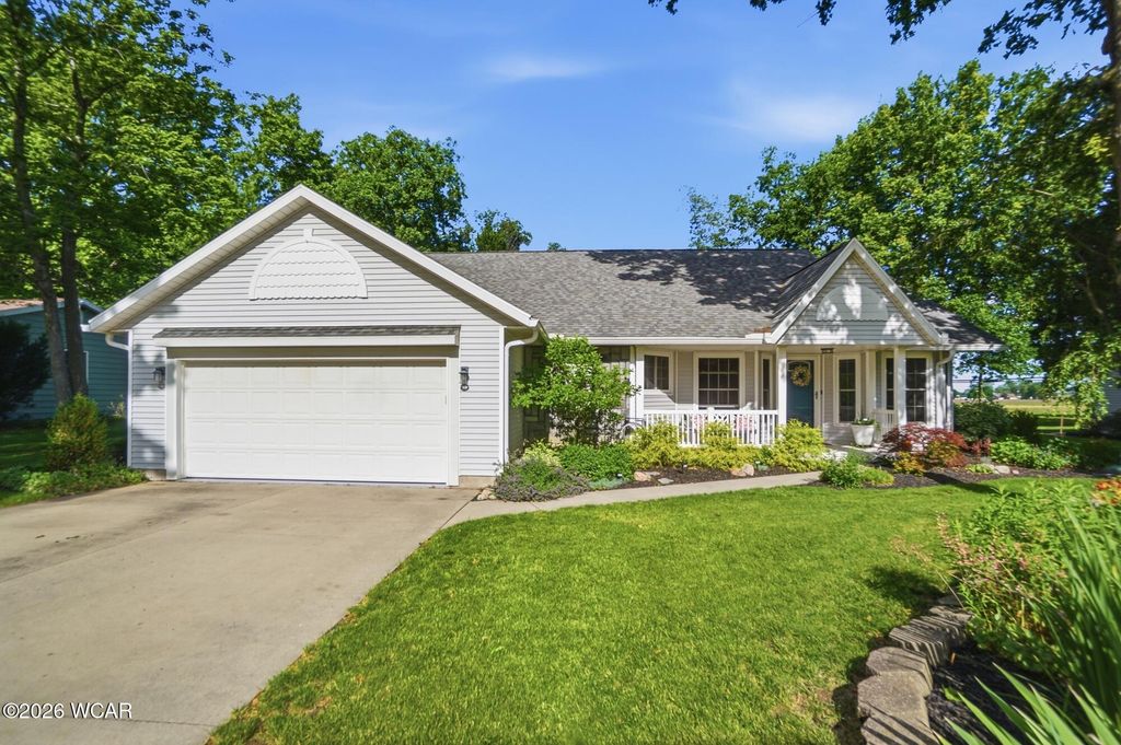 Photo of 2551 Debbie Drive, Lima, OH 45807 (MLS # 310497)