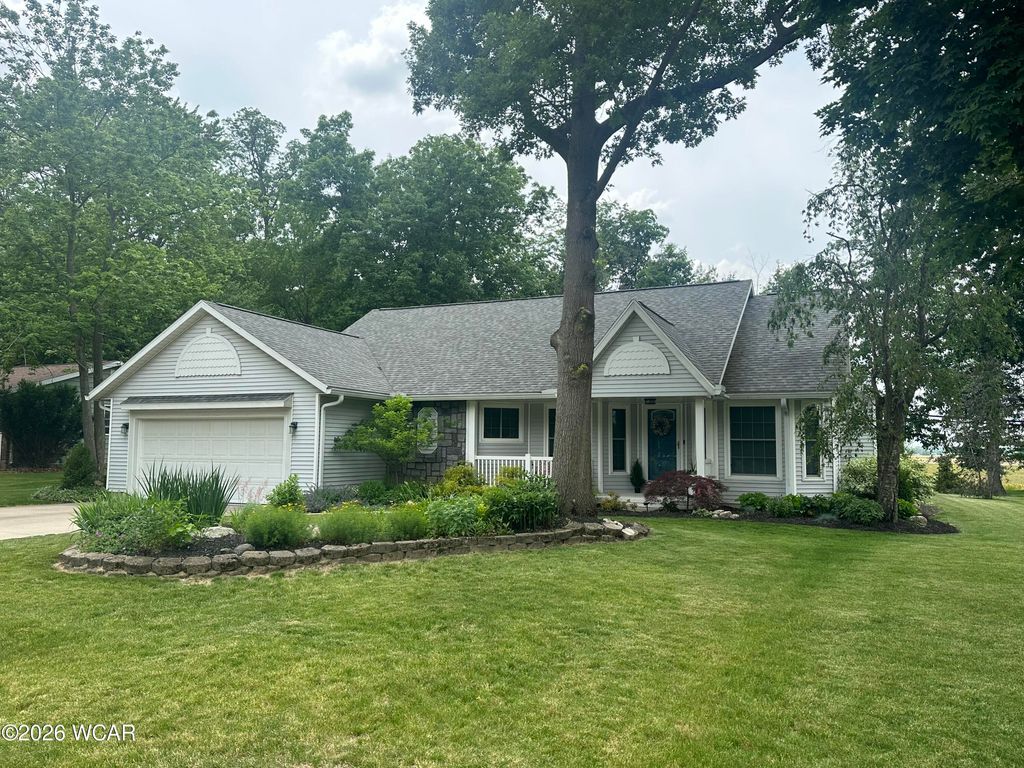 Photo of 2551 Debbie Drive, Lima, OH 45807 (MLS # 310497)