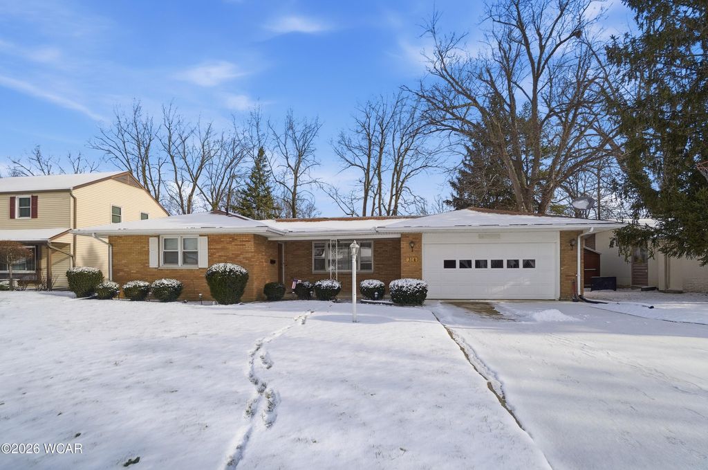 Photo of 314 Devonshire Drive, Lima, OH 45804 (MLS # 309636)