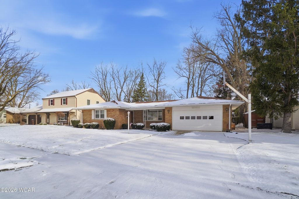 Photo of 314 Devonshire Drive, Lima, OH 45804 (MLS # 309636)