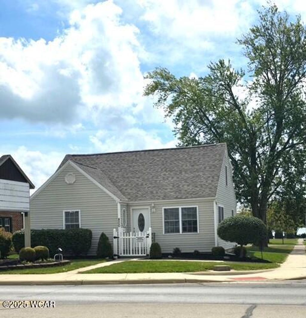 Photo of 802 Market Street E, Celina, OH 45822 (MLS # 308456)