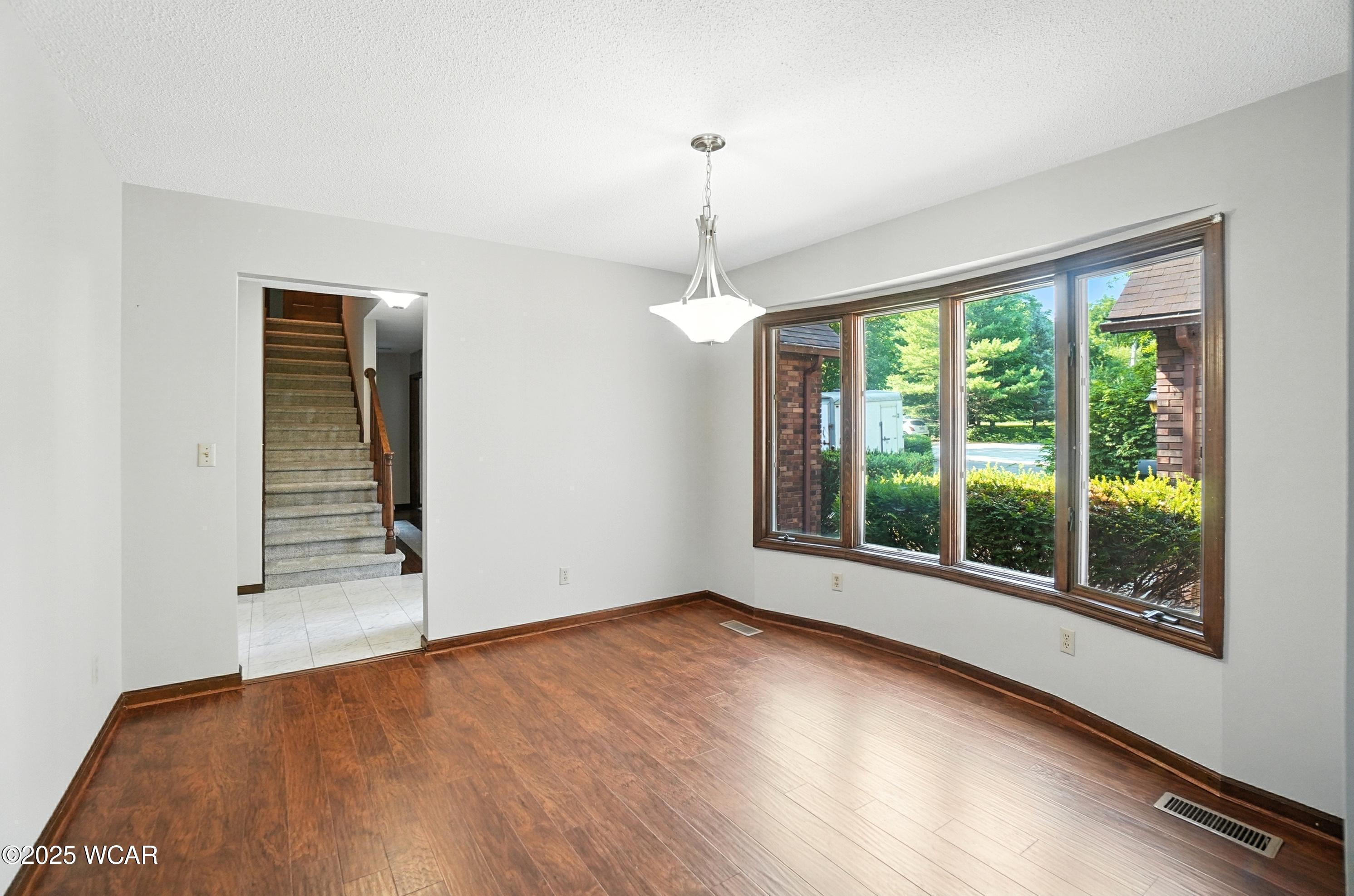 Lima, Ohio 45801, United States, 4 Bedrooms Bedrooms, ,3 BathroomsBathrooms,Residential,Active,173339