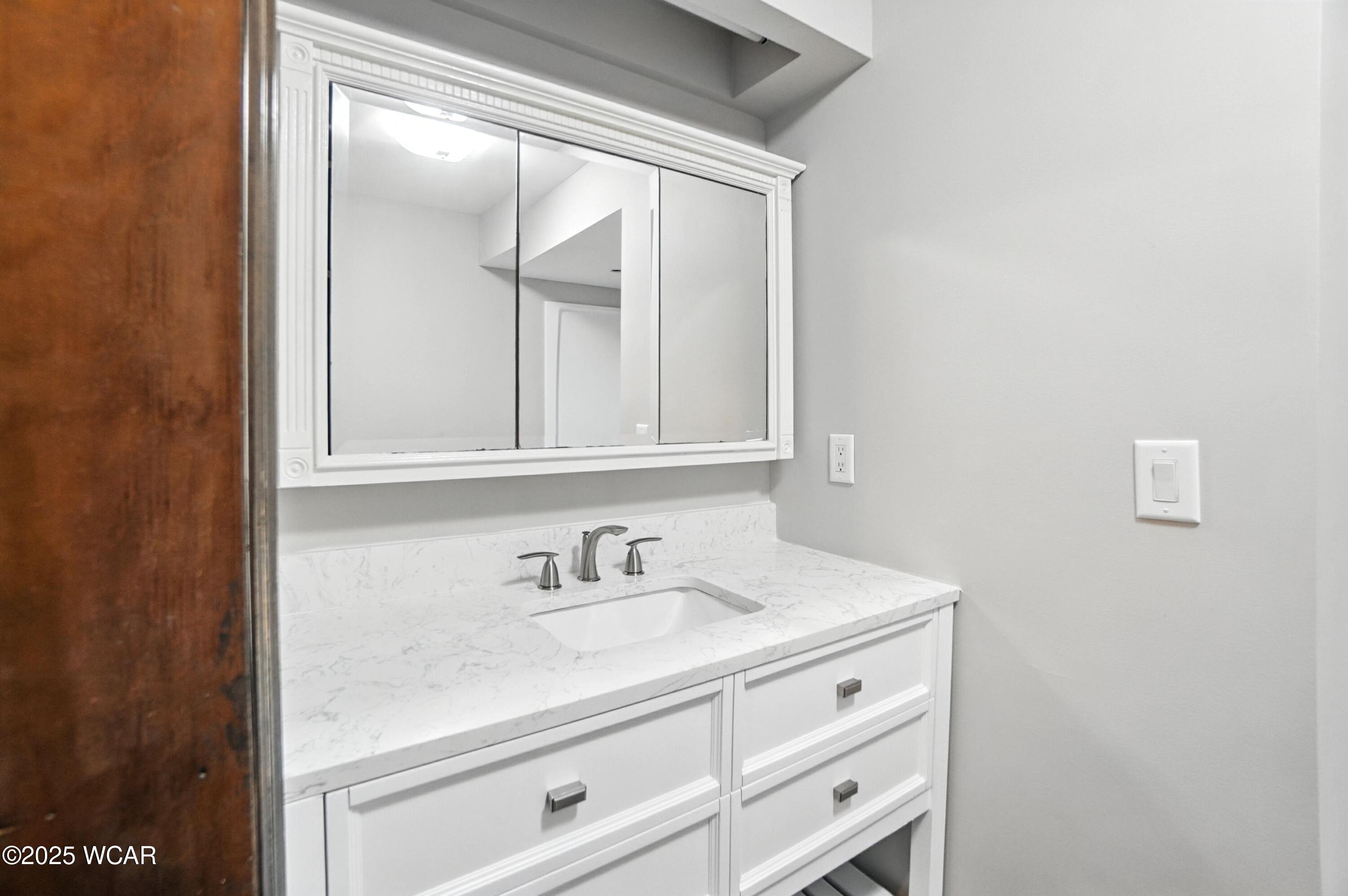 Lima, Ohio 45801, United States, 4 Bedrooms Bedrooms, ,3 BathroomsBathrooms,Residential,Active,173339