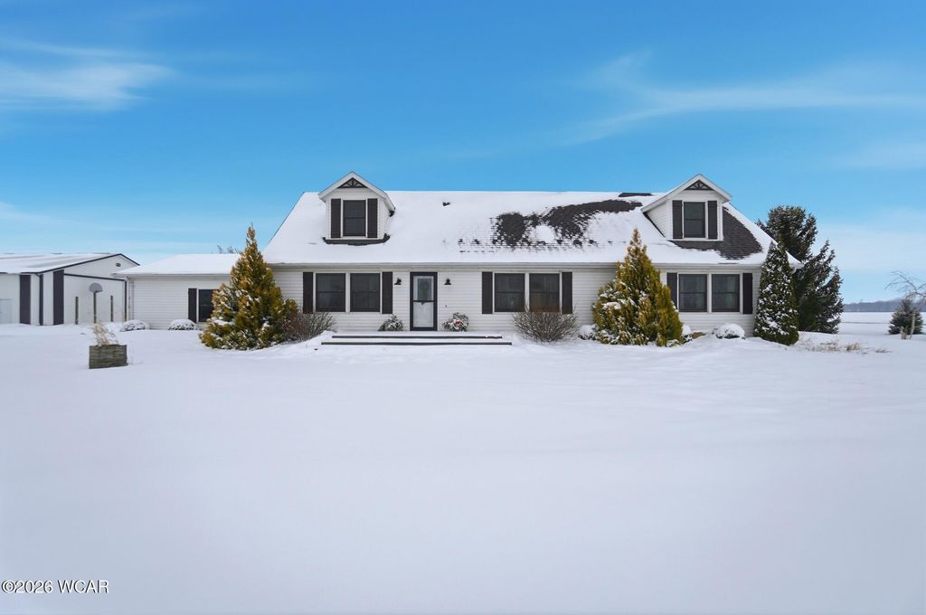 Photo of 21320 Fairmount Road, Waynesfield, OH 45896 (MLS # 309389)