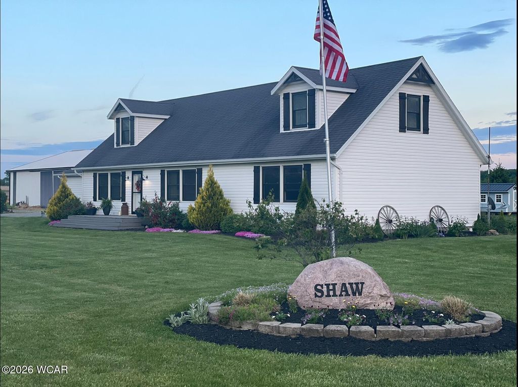 Photo of 21320 Fairmount Road, Waynesfield, OH 45896 (MLS # 309389)