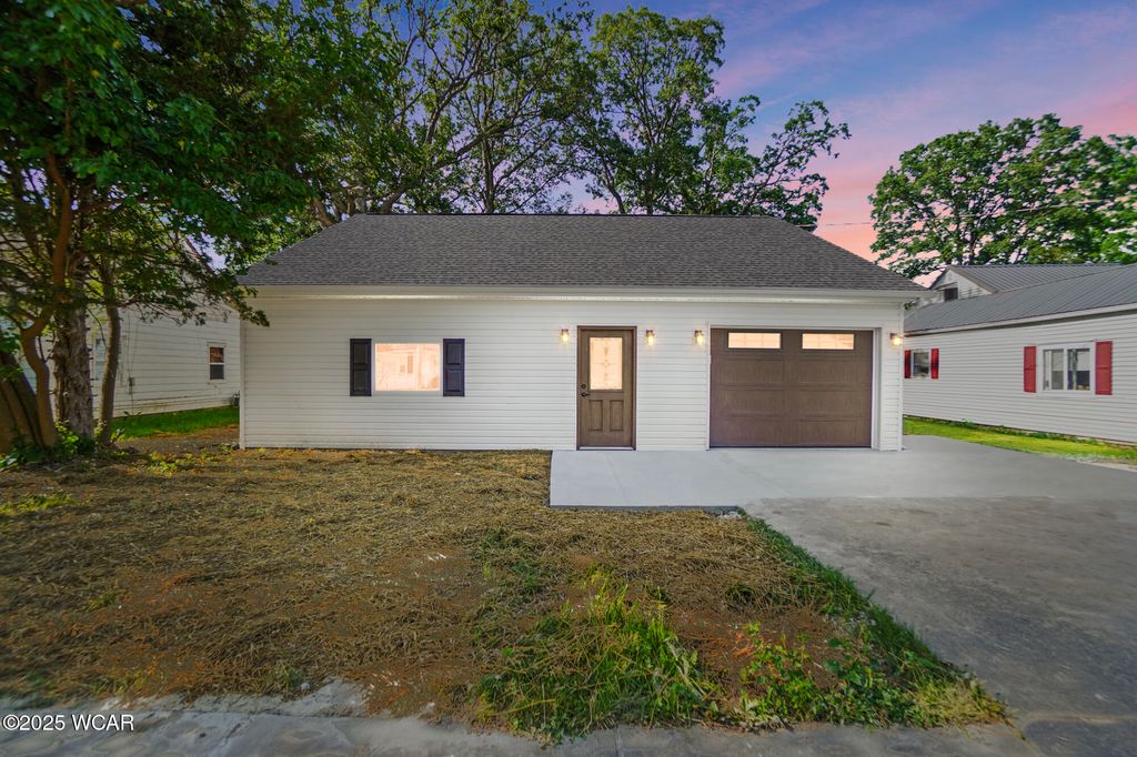 Photo of 113 Superior Street, Oakwood, OH 45873 (MLS # 308973)