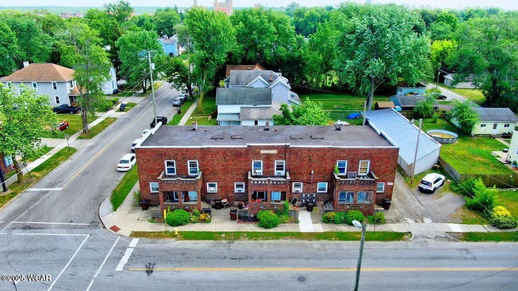 Photo of 209 W Grand Avenue, Lima, OH 45801 (MLS # 308825)