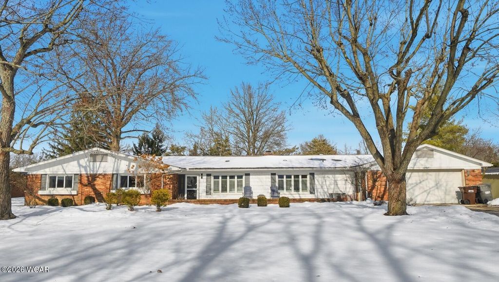 Photo of 2802 Lowell Avenue, Lima, OH 45805 (MLS # 309418)