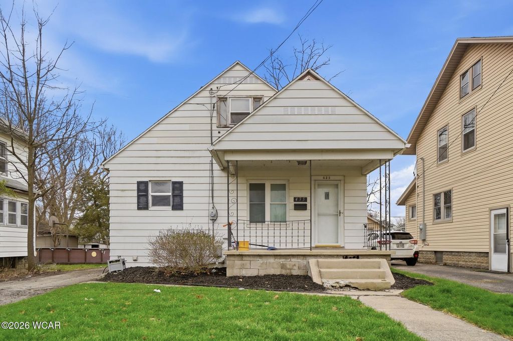 Photo of 435 Marian Avenue, Lima, OH 45801 (MLS # 309499)