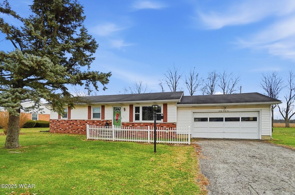 Photo of 2035 Maplewood Lane, Lima, OH 45806 (MLS # 309085)
