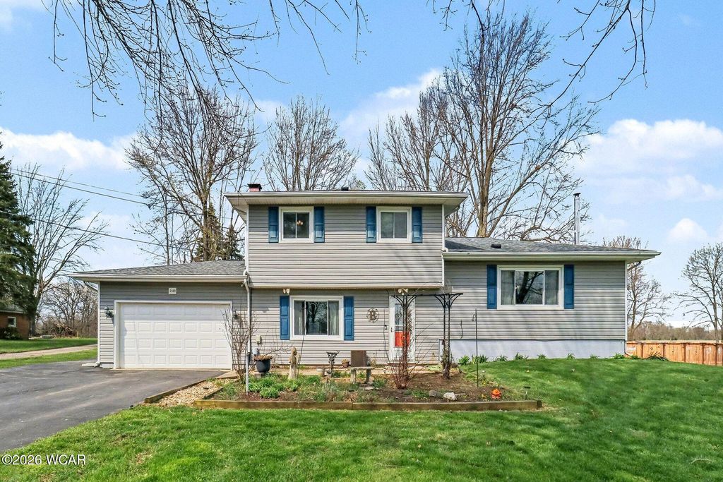 Photo of 5369 Mirror Lake Drive, Lima, OH 45801 (MLS # 309809)