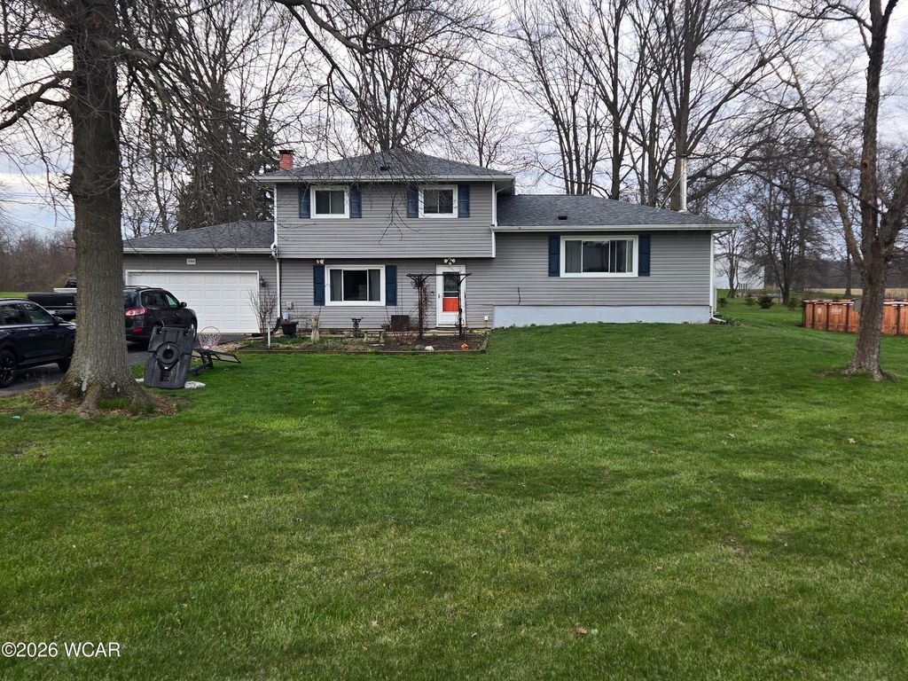 Photo of 5369 Mirror Lake Drive, Lima, OH 45801 (MLS # 309809)
