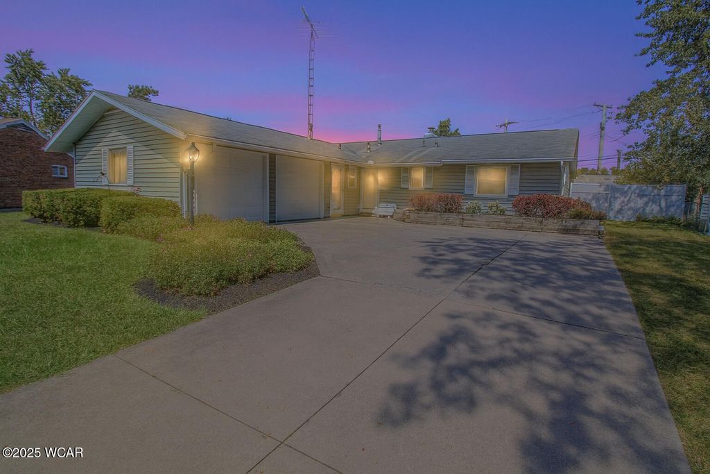 Photo of 1776 Virginia Avenue, Lima, OH 45801 (MLS # 308205)