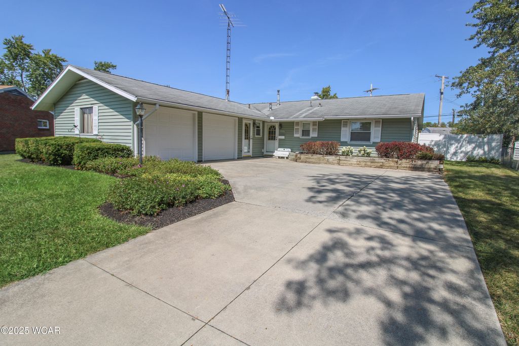 Photo of 1776 Virginia Avenue, Lima, OH 45801 (MLS # 308205)