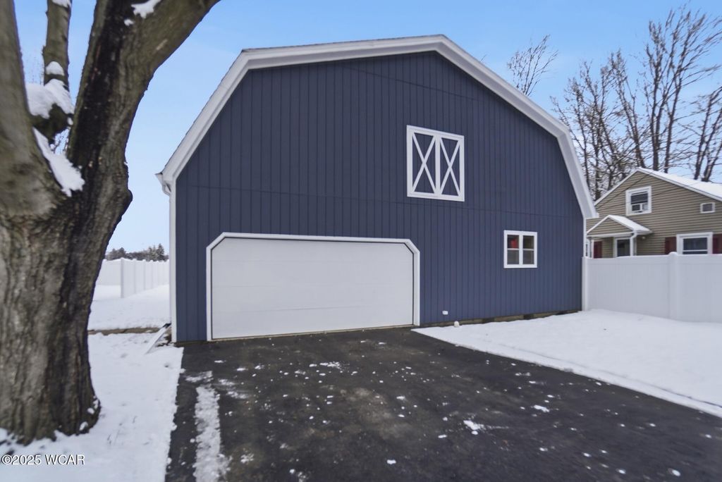 Photo of 900 Morse Street, Findlay, OH 45840 (MLS # 308977)