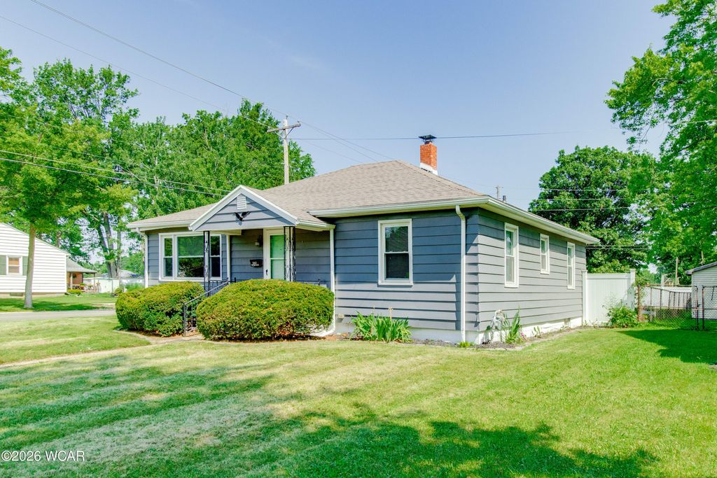 Photo of 560 W O'Connor Avenue, Lima, OH 45801 (MLS # 310765)